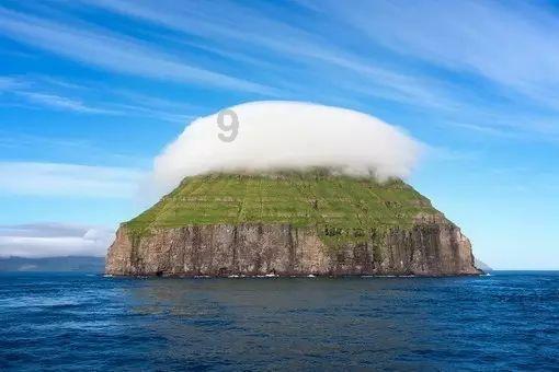 等腰三角形的风筝两根分别长43厘米和25厘米第三条边有多长？
